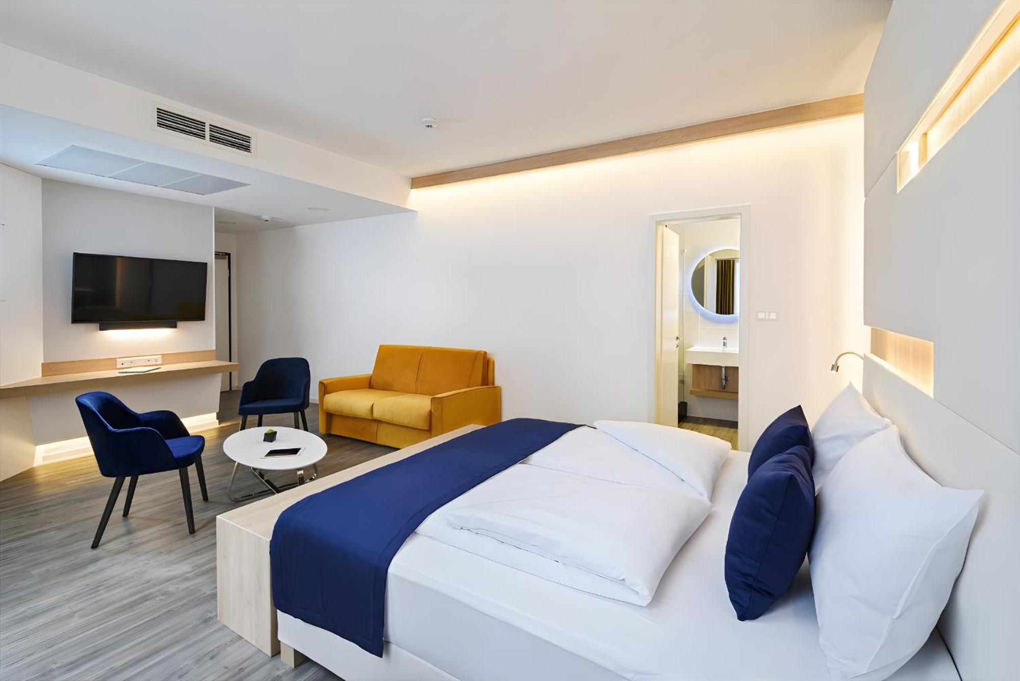 Grand Deluxe Double Room